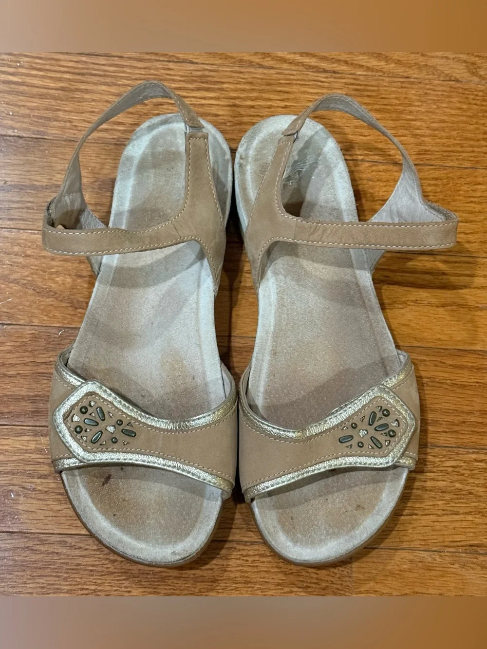 Dansko Women’s 38 7.5-8 Blythe Sandals Sand Nubuck Leather Comfort Embellished - Picture 2 of 9
